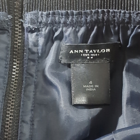 Ann Taylor Blue Bubble Mini Skirt Casual - Picture 2 of 7